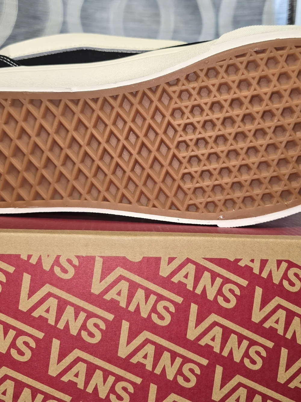 Vans Men’s Black & Pink Old Skool Skate Shoes